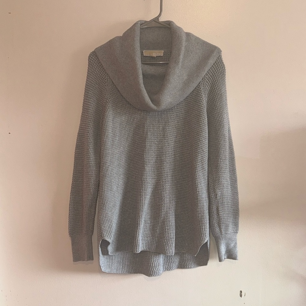 Oversized grey knit Michael Kors sweater